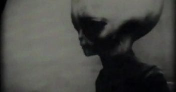 Alien footage leaked of Roswell UFO crash survivor (Released May 2011)