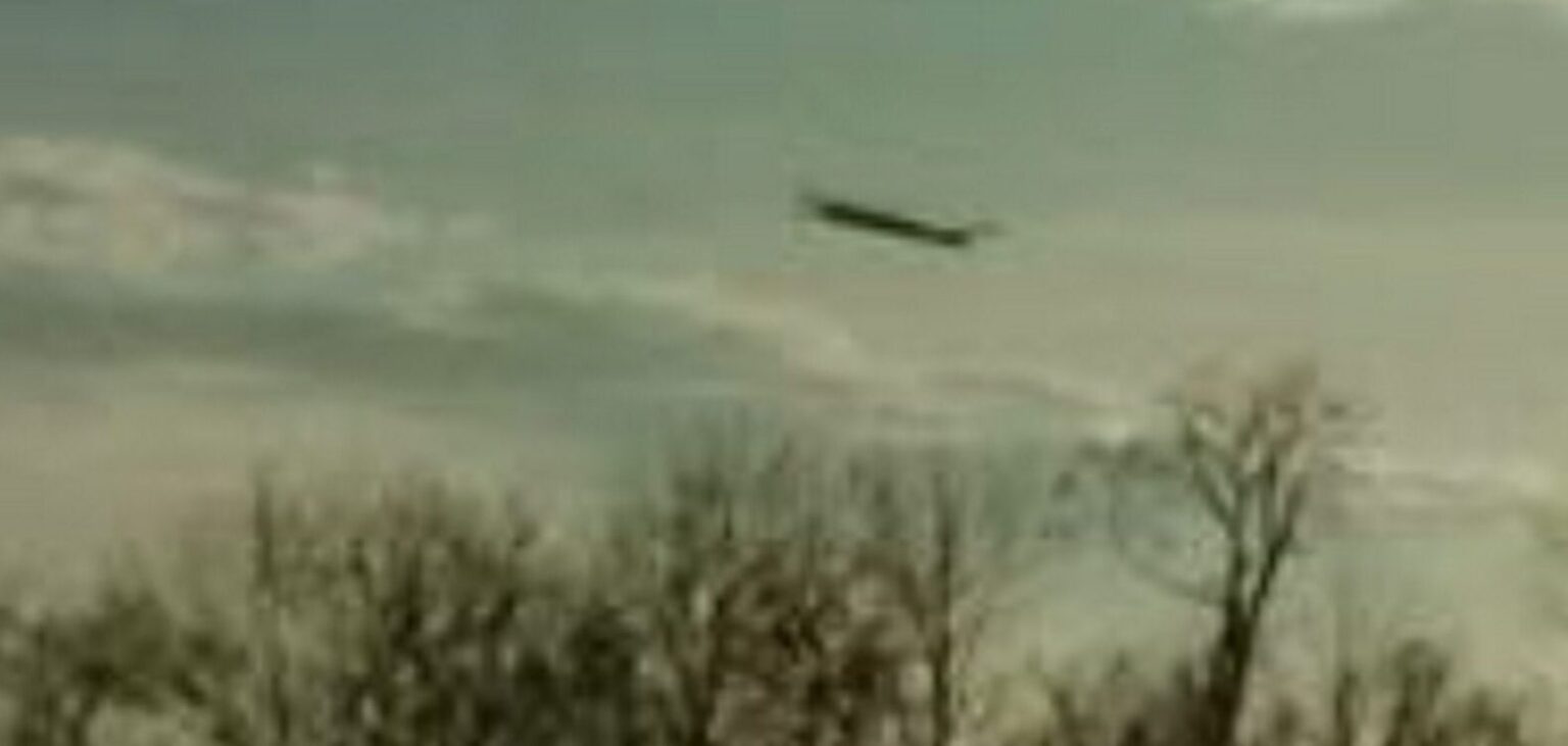 Skywatcher Captures UFO in Photograph near Carmel, Ohio
