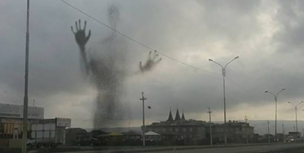 Mysterious “Ghostly Apparition” appears in Russia (Viral Photo)