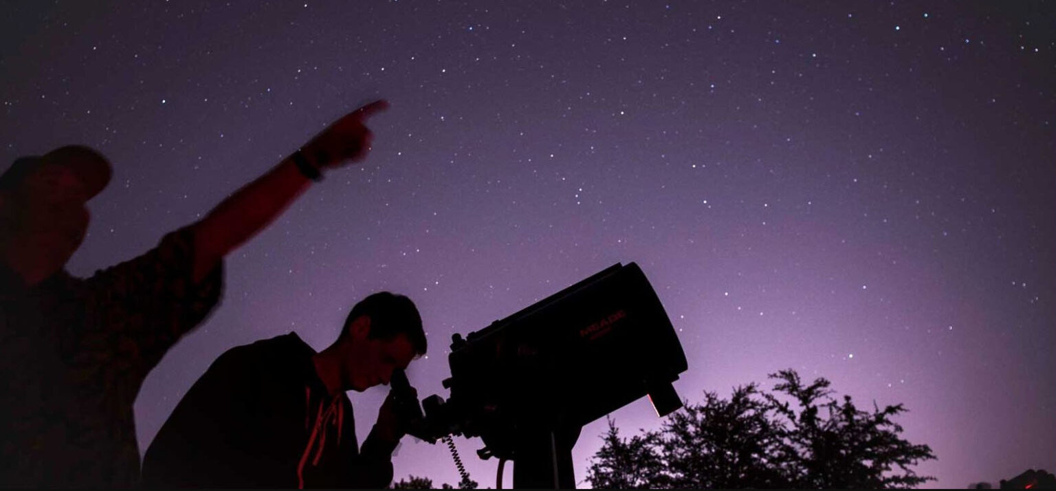 A List of UFO Sightings by Astronomers (Compiled in 2000)