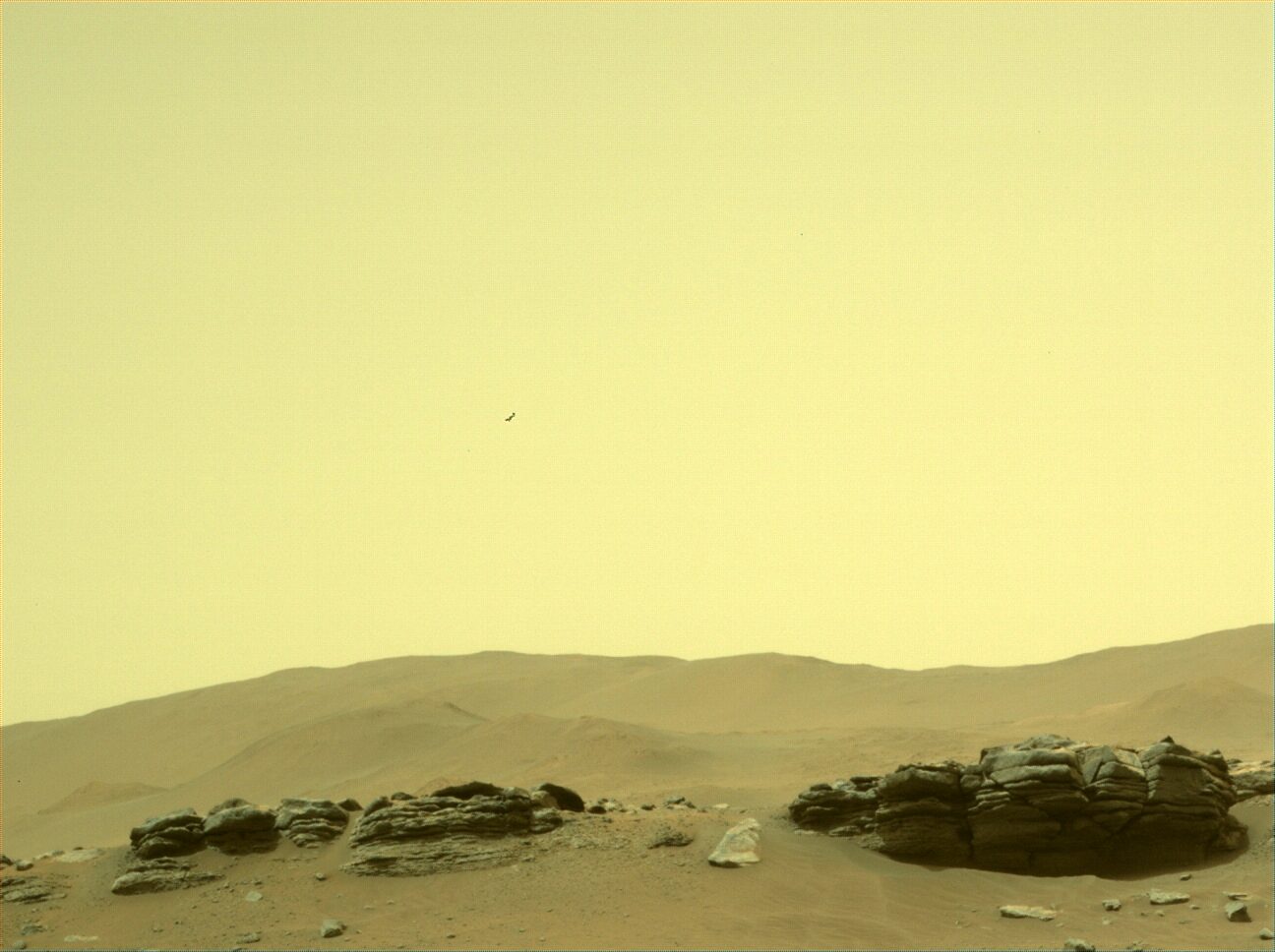 Aparece una “anomalía” en múltiples fotografías de Marte tomadas el 10 de enero de 2022 (Sol 317) – Aquí hay un desglose – Los archivos del caso de Black Vault