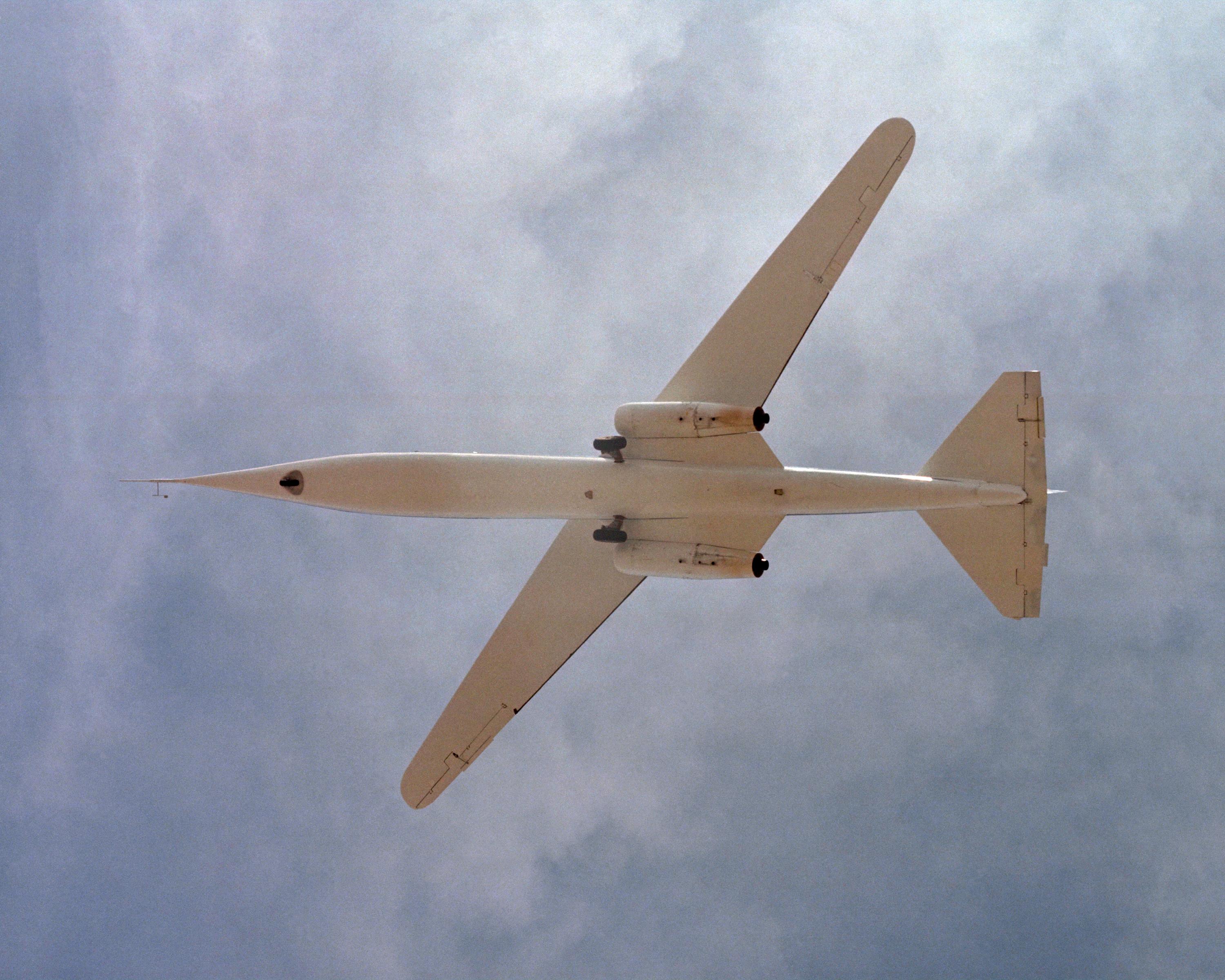NASA AD-1 Oblique Wing Research Aircraft - Plane & Pilot 